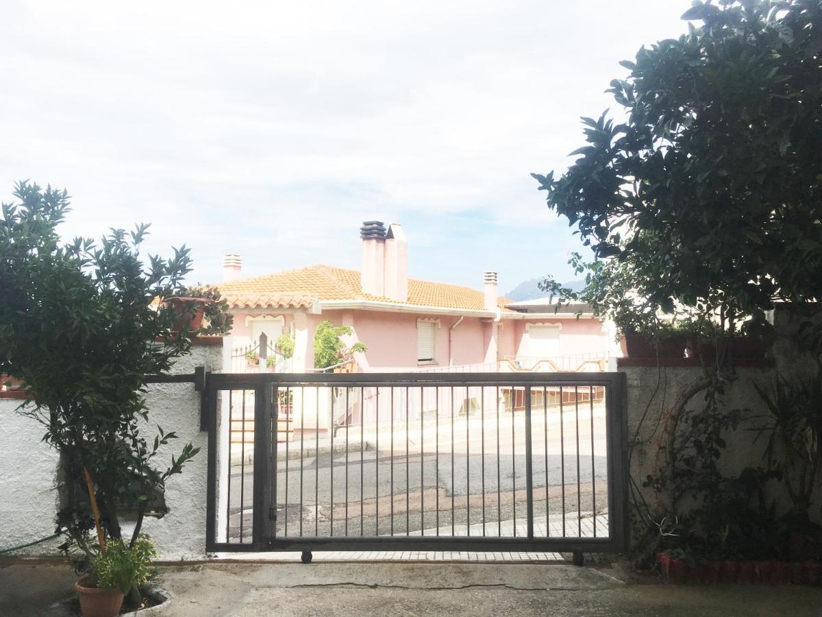 Bed And Breakfast Da Antonio - オルゴーゾロ エクステリア 写真